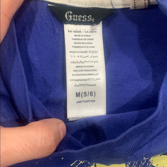 Guess t shirt size 5/6 good condition - Picture 2 of 2